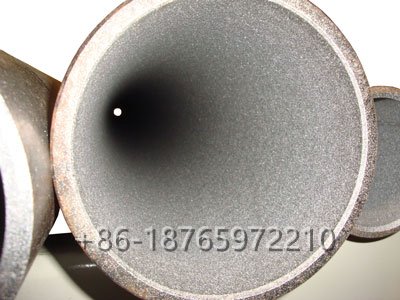 Pipe inner wall shot blasting machine is a special equipment for cleaning the inner wall of pipe designed to meet the specific technological requirements of users. Through shot blasting cleaning, it can remove the dirt, oxide scale, welding slag, waste paint on the surface of the complex workpiece, so that the surface of the workpiece is smooth and clean. At the same time, this pipe blasting equipment can improve the surface fracture resistance, reduce the internal stress of the workpiece, so that the surface of the workpiece is strengthened, so as to achieve the purpose of improving the surface and internal quality of the workpiece.