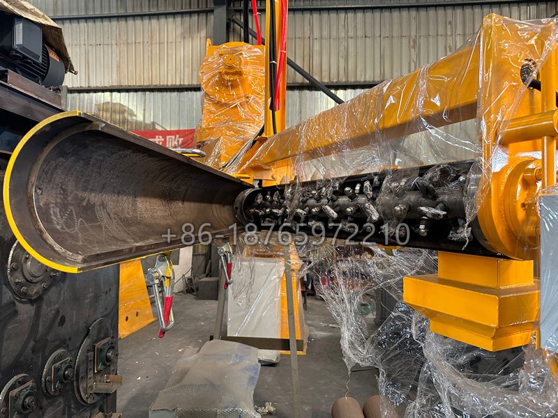 No-Bake Resin Sand Mixer is a specialized machine used in the foundry industry for creating molds and cores by mixing sand with a no-bake binder system (resin and hardener). This process eliminates the need for heating or baking, as the mixture hardens (cures) at room temperature due to a chemical reaction.