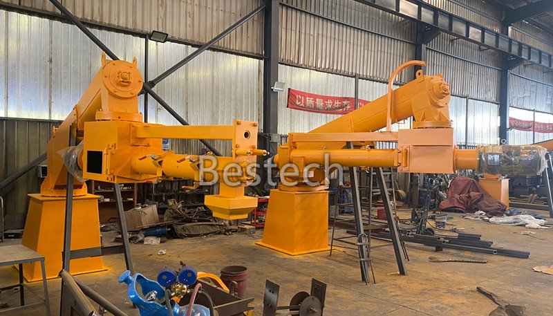 No-Bake Resin Sand Mixer is a machine designed to mix silica sand with resin and catalyst for the production of molds and cores used in foundry casting processes. Unlike other systems, the no-bake process relies on the chemical curing of the resin binder at room temperature, eliminating the need for heat during curing.