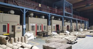 A core shooting machine is a piece of industrial equipment used in foundries to produce sand cores for metal casting processes. These cores are placed inside molds to create hollow sections or complex internal geometries in cast metal parts.