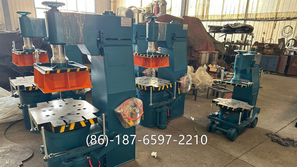 jolt squeeze sand molding machine is a mechanical or hydraulic machine that compacts molding sand inside a flask through two sequential processes: Jolting – vertical lifting and dropping of the molding table Squeezing – downward pressure applied by a squeeze head This combined method produces dense, stable molds suitable for small to medium-sized castings.