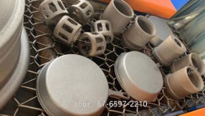 wire mesh belt shot balsting machine is a continuous conveyor-type blasting machine designed to provide uniform, stable, and gentle cleaning for many small and medium-sized workpieces.