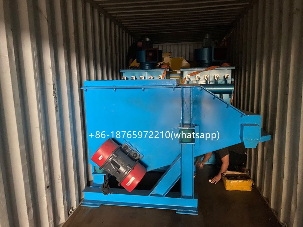 Resin Sand Crushing Machine is a specialized piece of equipment designed to break hardened resin-bonded sand lumps into reusable particles before mechanical or thermal reclamation.